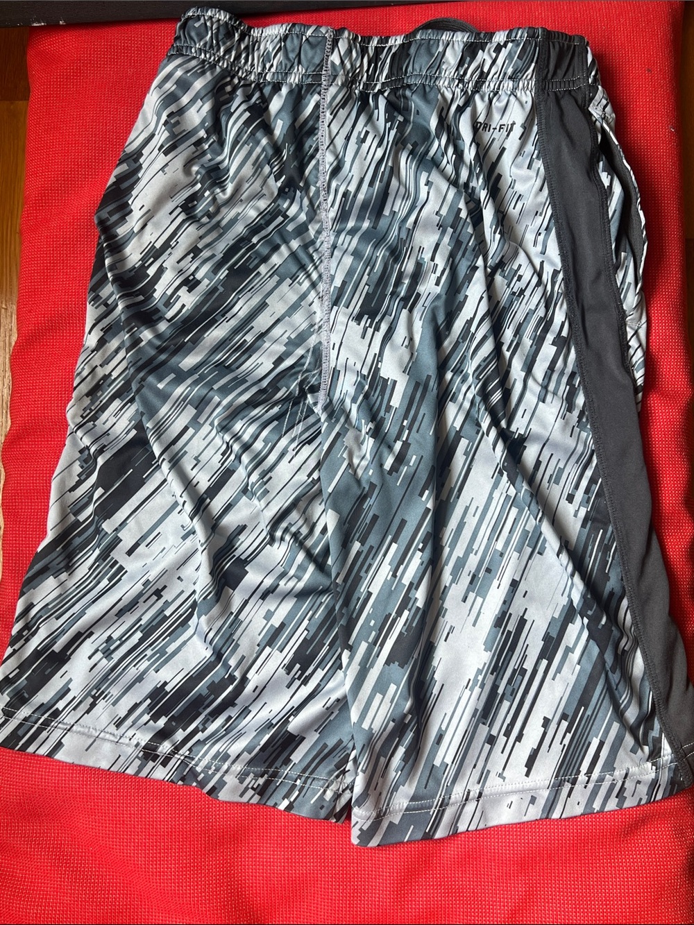 Nike Boys Black and Gray Graphic Athletic Shorts - Picture 5 of 7